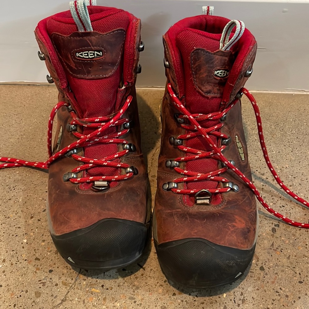 Keen hiking boots